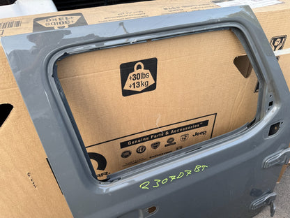 Jeep Wrangler JL 2018 on front right door with hinges
