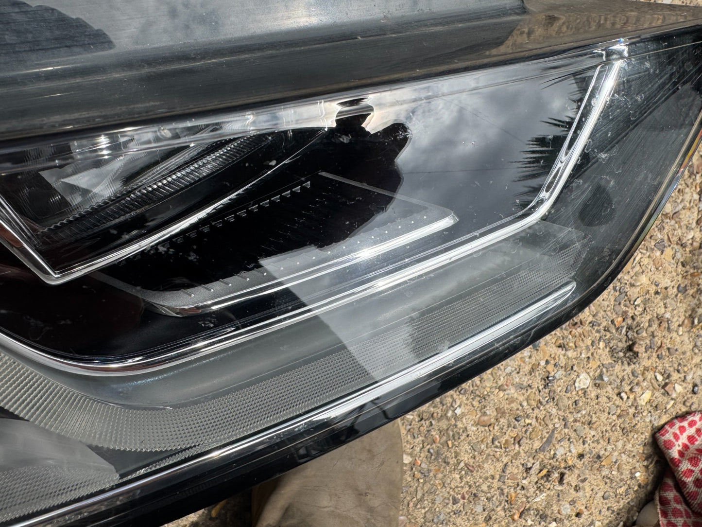 JAGUAR I-PACE X590 HEADLIGHT FULL LED HIGH LT RIGHT M9D313W029GE 2024 Scratched
