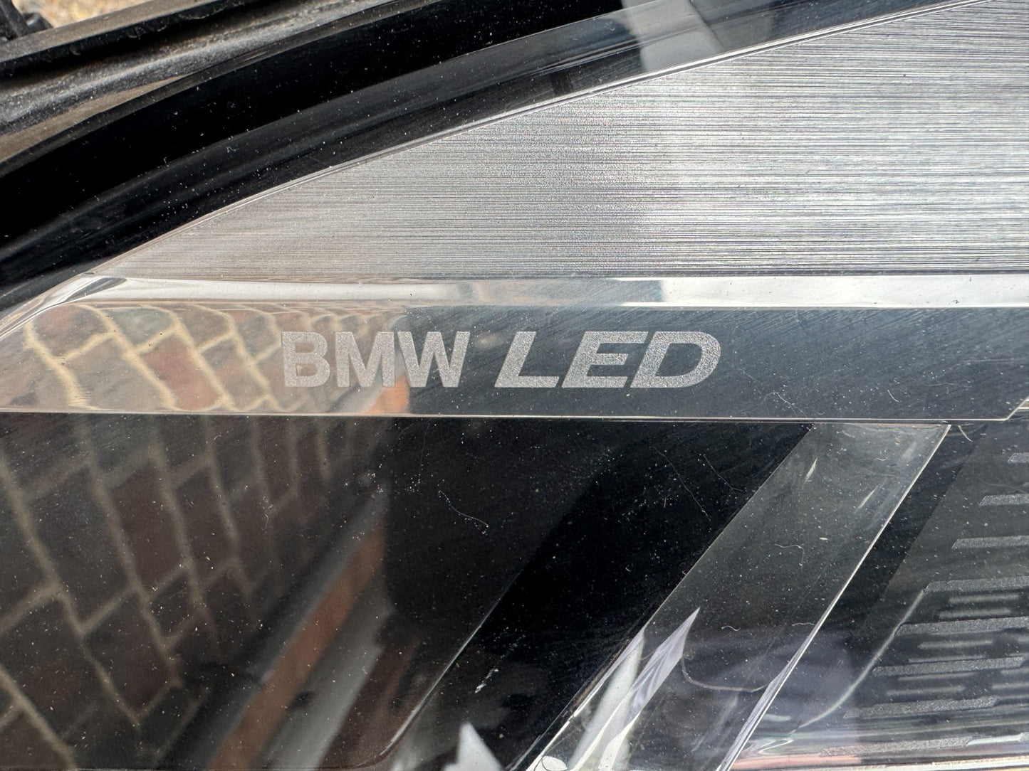 BMW 1 SERIES M SPORT F40 20-24 HEADLIGHT HEADLAMP 5A1E058-04 DAMAGED