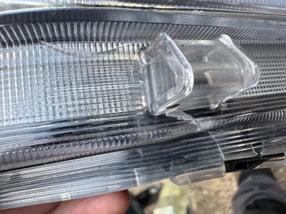 TOYOTA COROLLA E21 LEFT SIDE HEADLIGHT  GENUINE 81150-02T00 DAMAGED