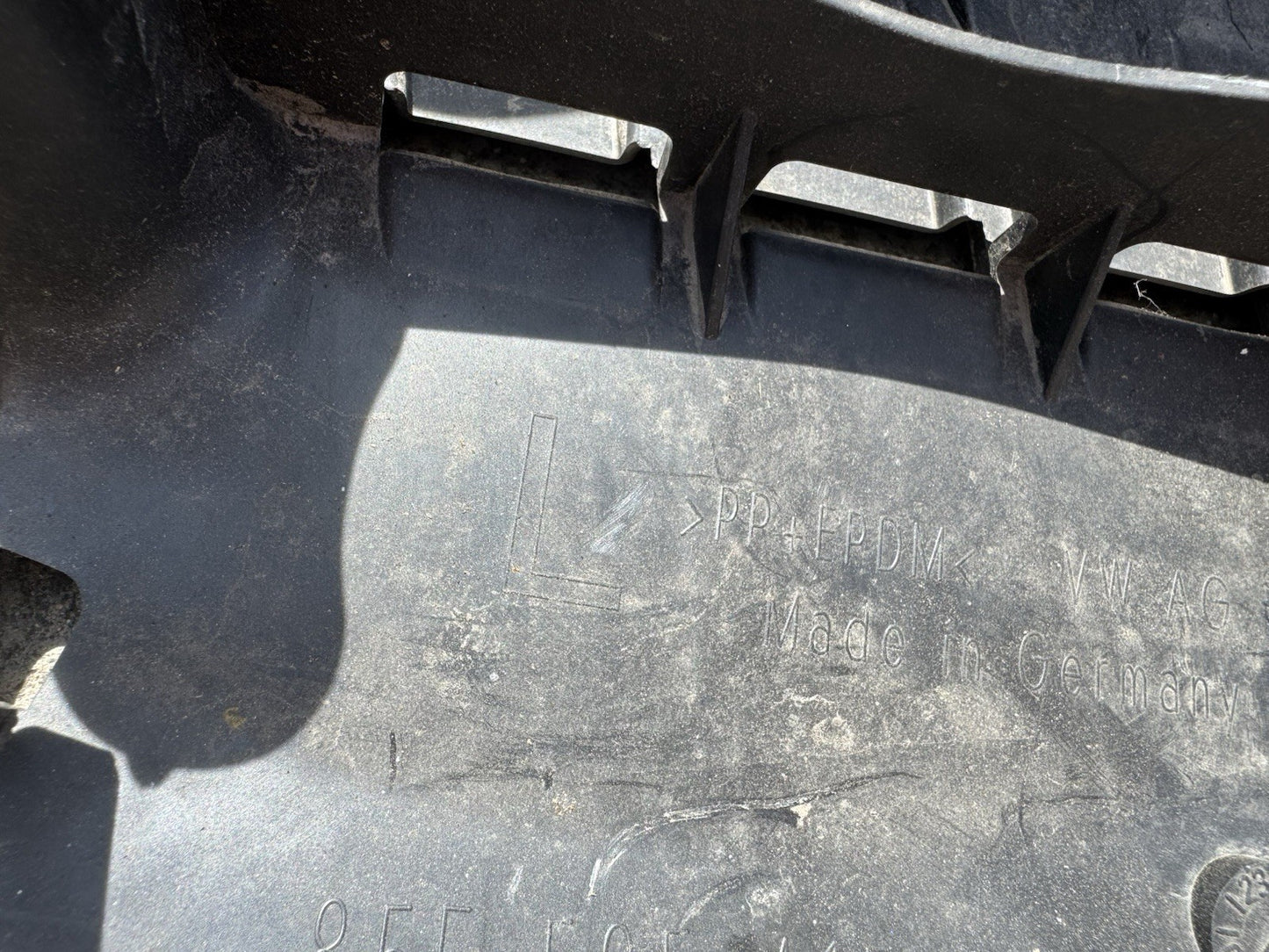 Genuine Audi Stone Guard 85E-505-415-B LEFT