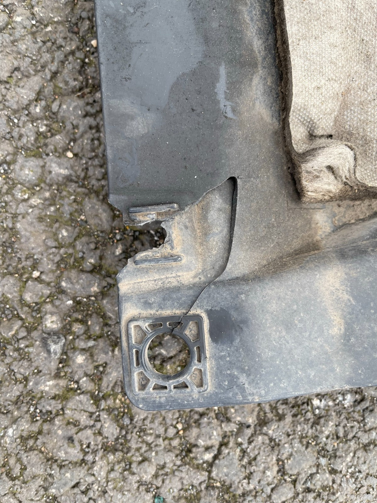 OE VAUXHALL VIVARO UNDER ENGINE COVER UNDERTRAY SHEILD 2014 2015 2016 2017 2018