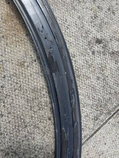 CRACKED! 5LJ 854 732 volkswagen fender trim 2023on