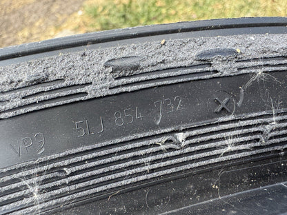 CRACKED! 5LJ 854 732 volkswagen fender trim 2023on