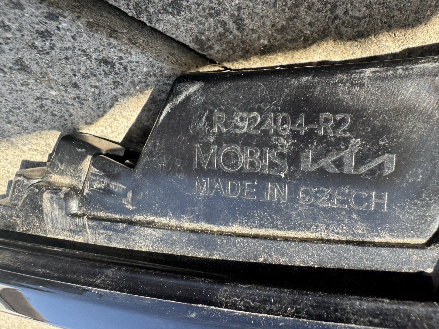 92404r2700 KIA SPORTAGE V LIFT LEFT LAMP IN THE TAILGATE