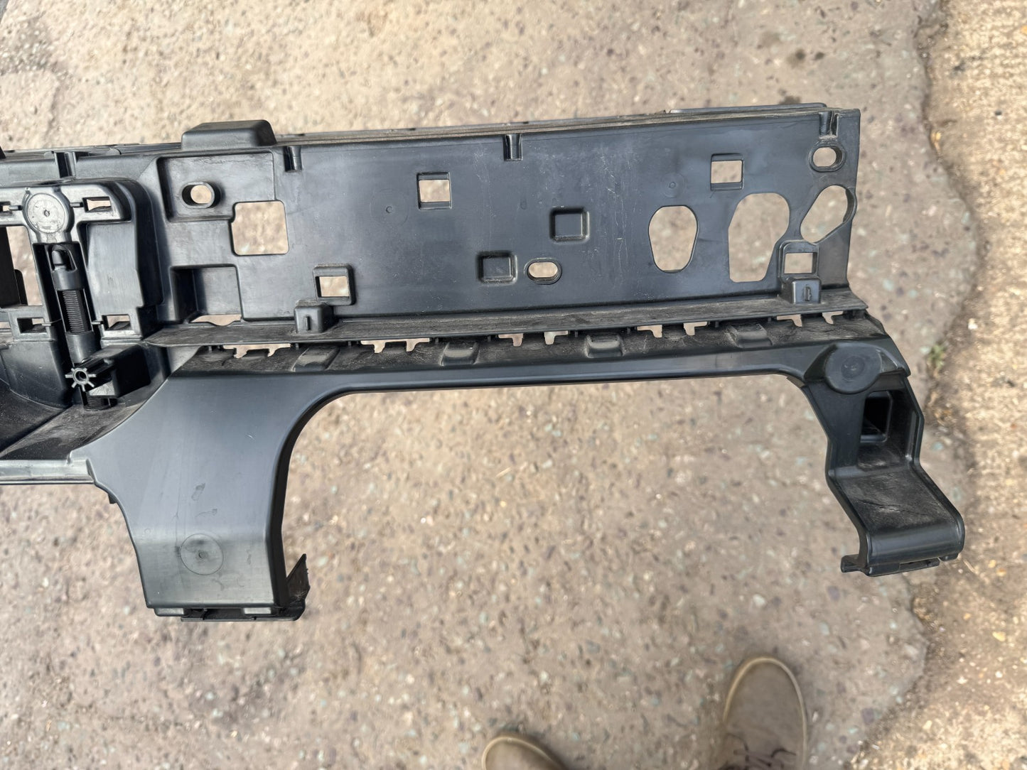 2024 VOLKSWAGEN TIGUAN mk 3 571853651J GRILLE
