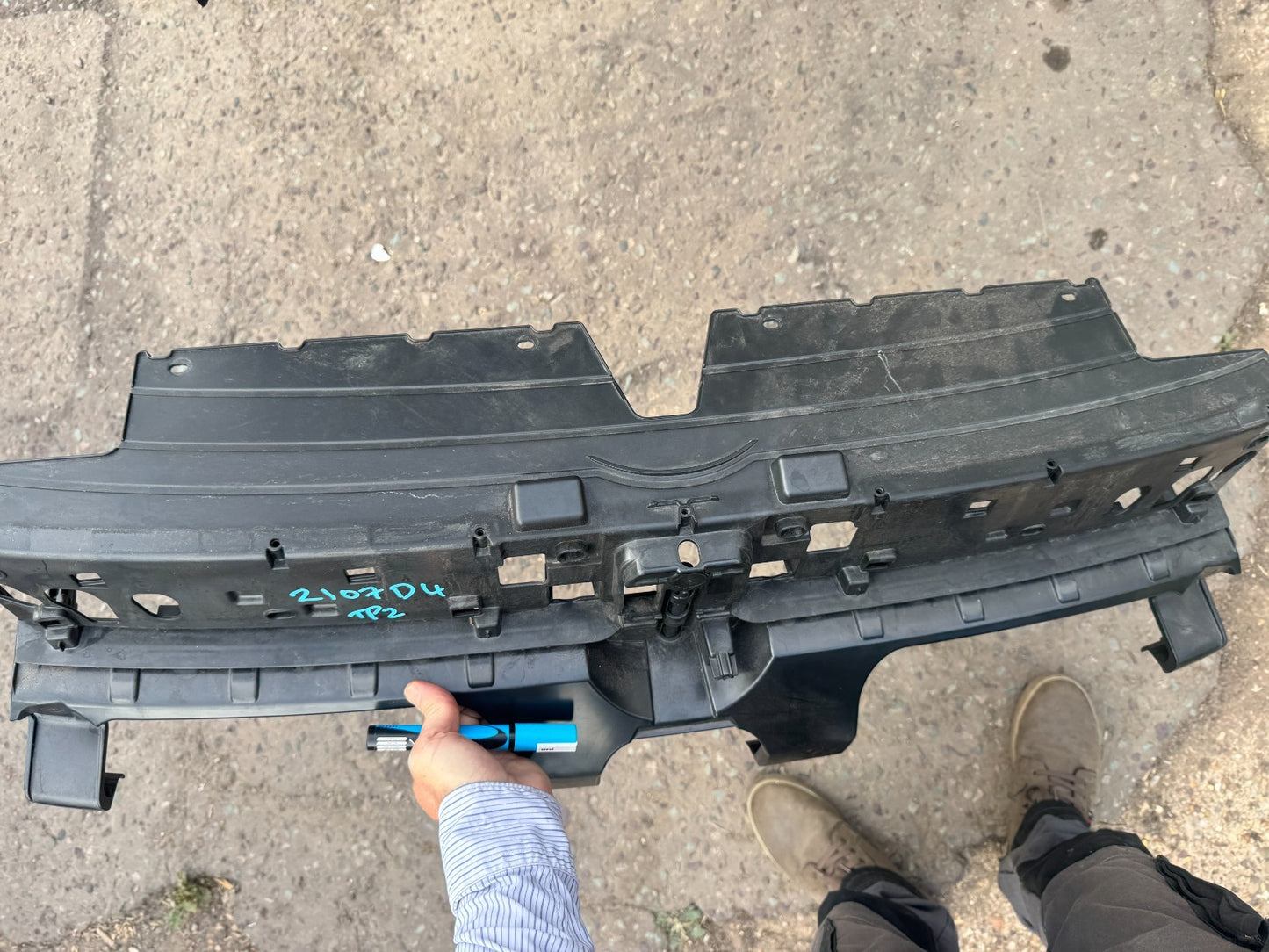 2024 VOLKSWAGEN TIGUAN mk 3 571853651J GRILLE
