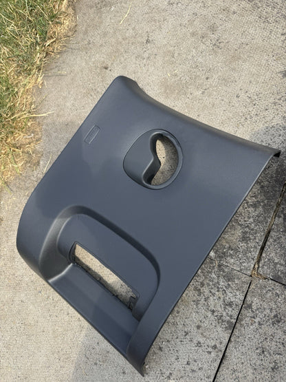 L8B2519A97 Land Rover LH panel