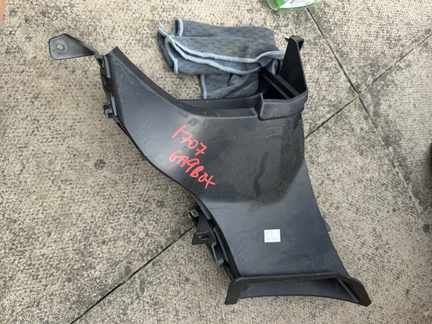 Land Rover Defender L663 Front Right Cooling Air Duct 2020 ON L8B2-17E762-A