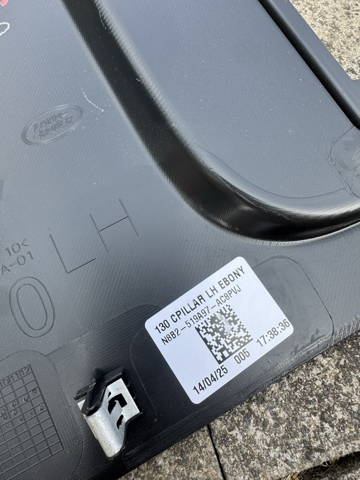 L8B2519A97 Land Rover LH panel