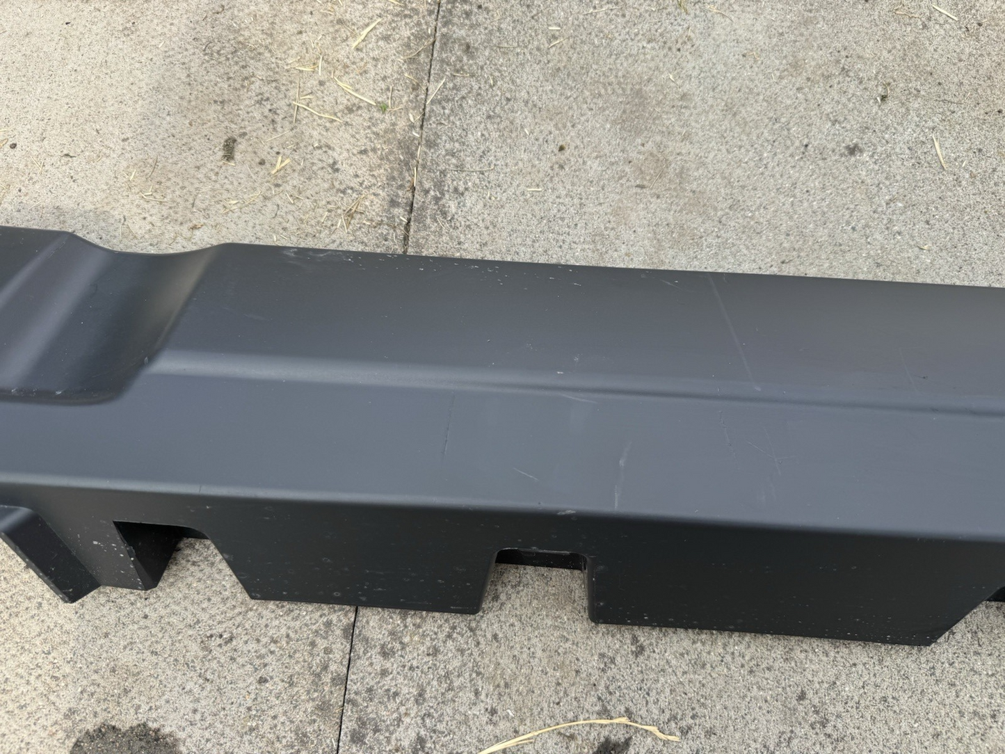 L663 Land Rover Defender Left Side Skirt L8B2-10155-AC