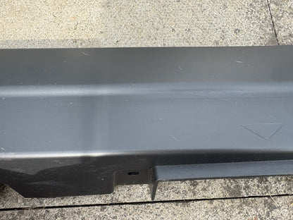 L663 Land Rover Defender Left Side Skirt L8B2-10155-AC