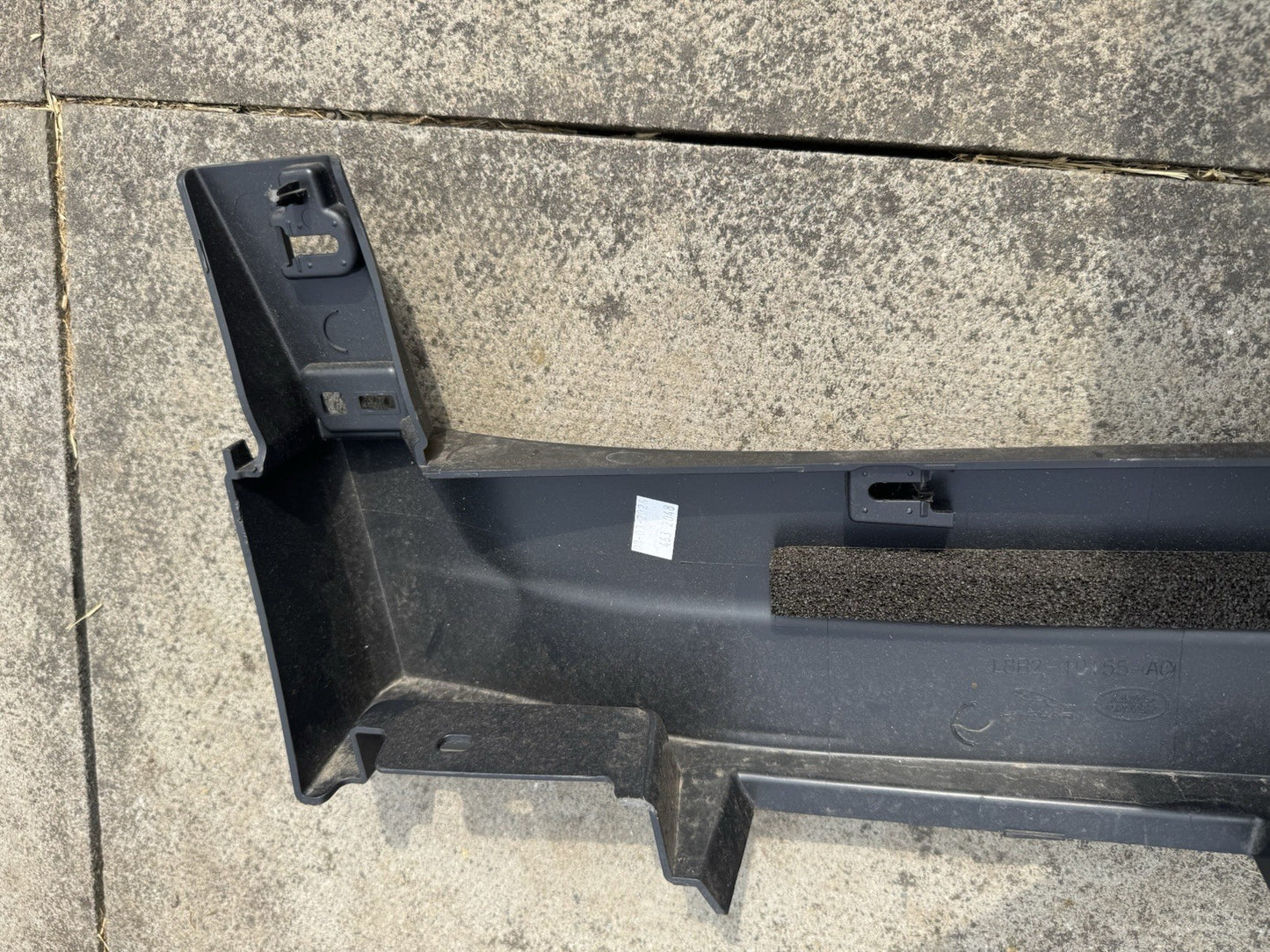 L663 Land Rover Defender Left Side Skirt L8B2-10155-AC