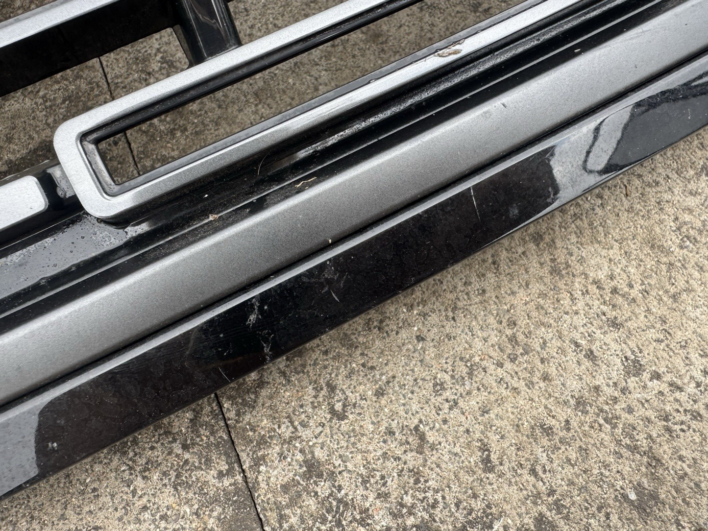 genuine RANGE ROVER VELAR L560 FRONT GRILL n8a2-8200-bb n8a28200bb