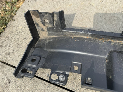L663 Land Rover Defender Left Side Skirt L8B2-10155-AC