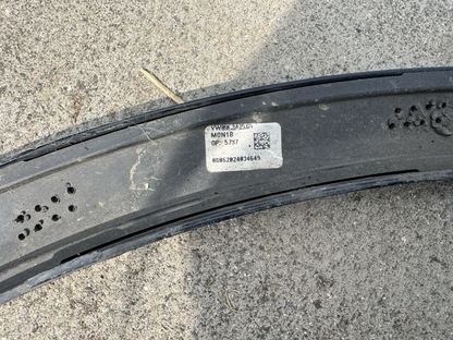 VOLKSWAGEN TOUAREG CR7 Front Right Fender Molding 760853718AGRU