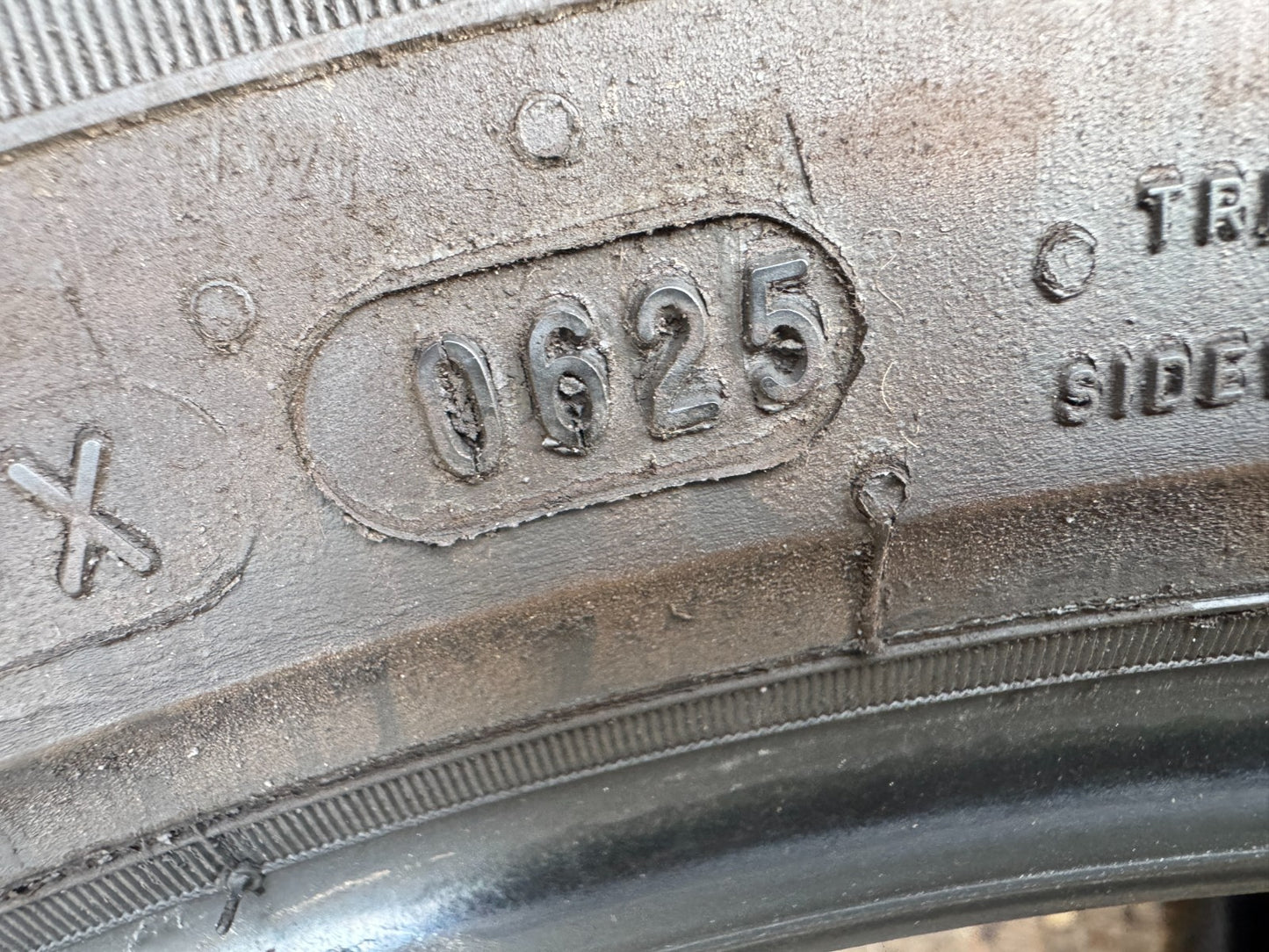 255 60 20 113V MICHELIN PRIMACY ALL SEASON  XL M+S LR Dot:0626 4mm