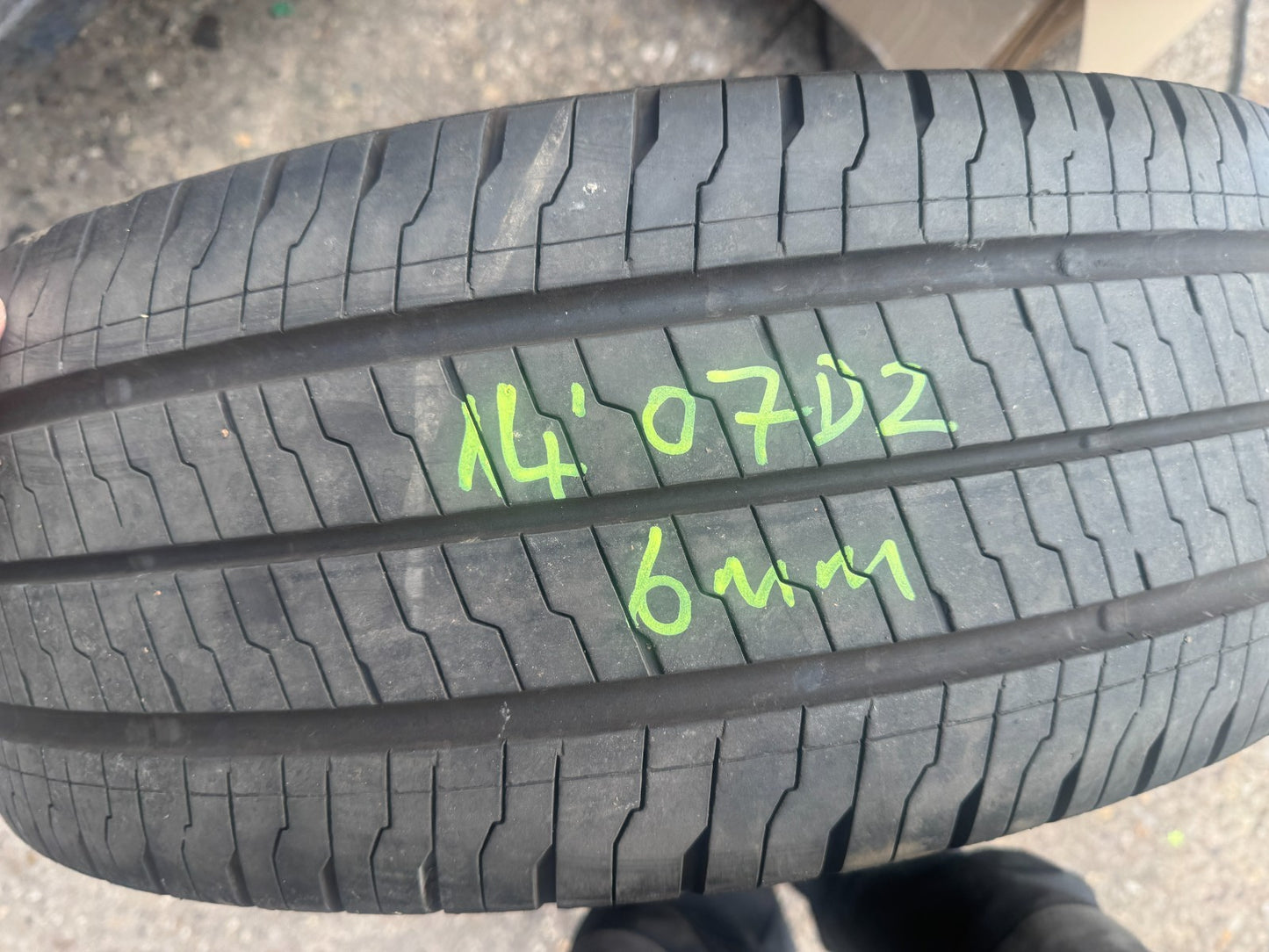 1 X 235 65 16 115/113R CONTINENTAL VAN CONTACT ECO 6mm 2024 tyre