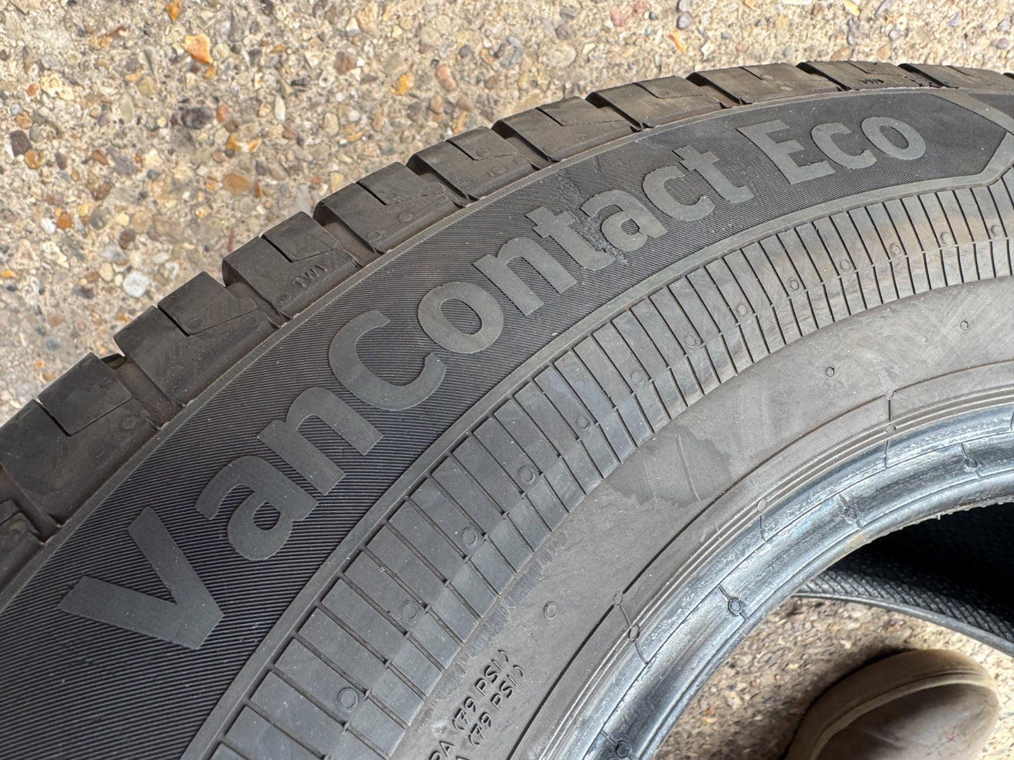 1 X 235 65 16 115/113R CONTINENTAL VAN CONTACT ECO 6mm 2024 tyre