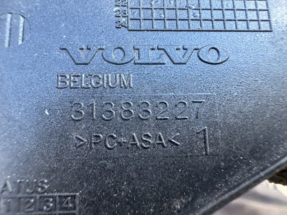 Volvo S90, V90 2023 Front tow hook cap cover 31383227