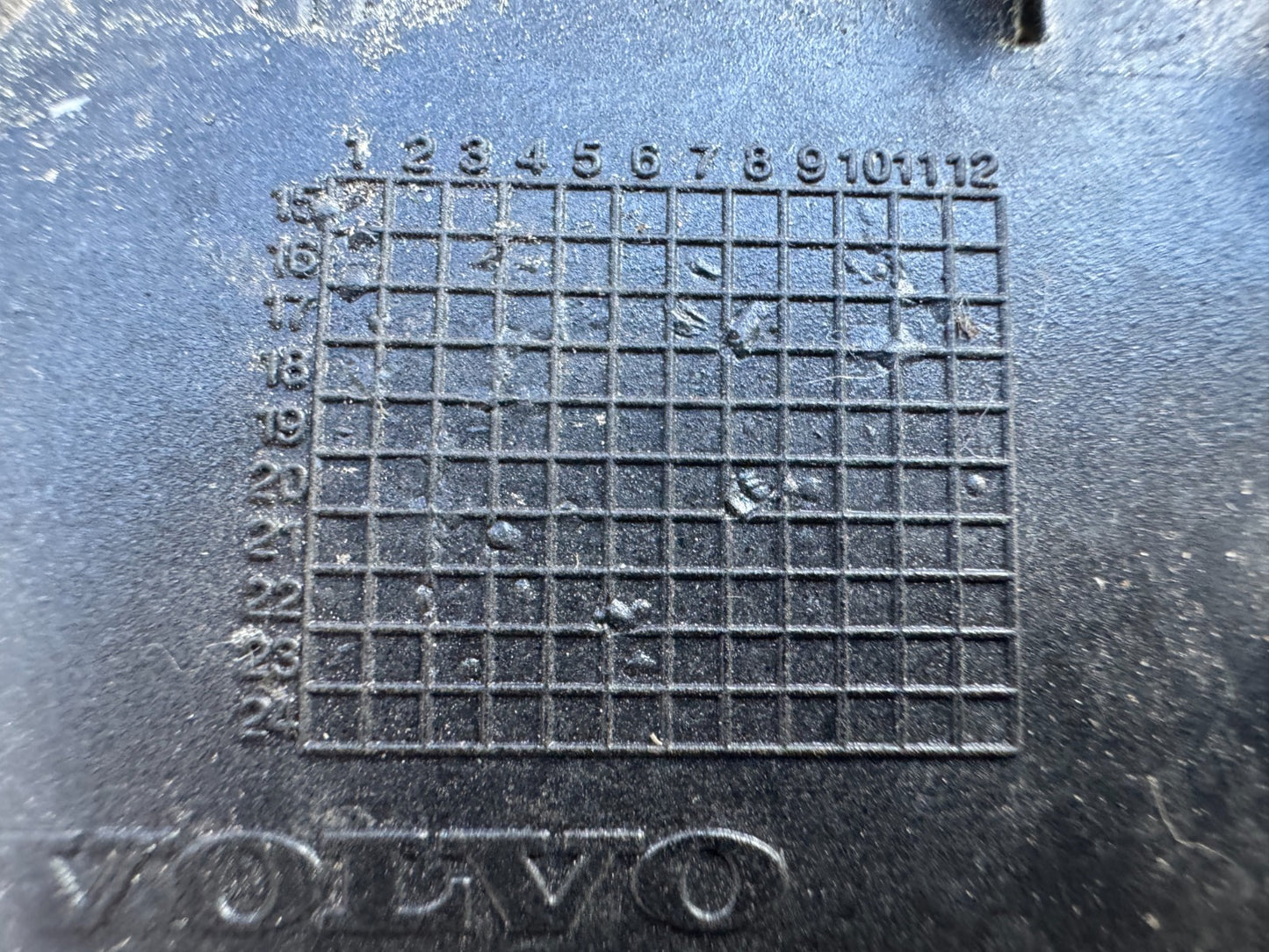 Volvo S90, V90 2023 Front tow hook cap cover 31383227
