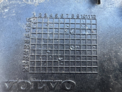 Volvo S90, V90 2023 Front tow hook cap cover 31383227
