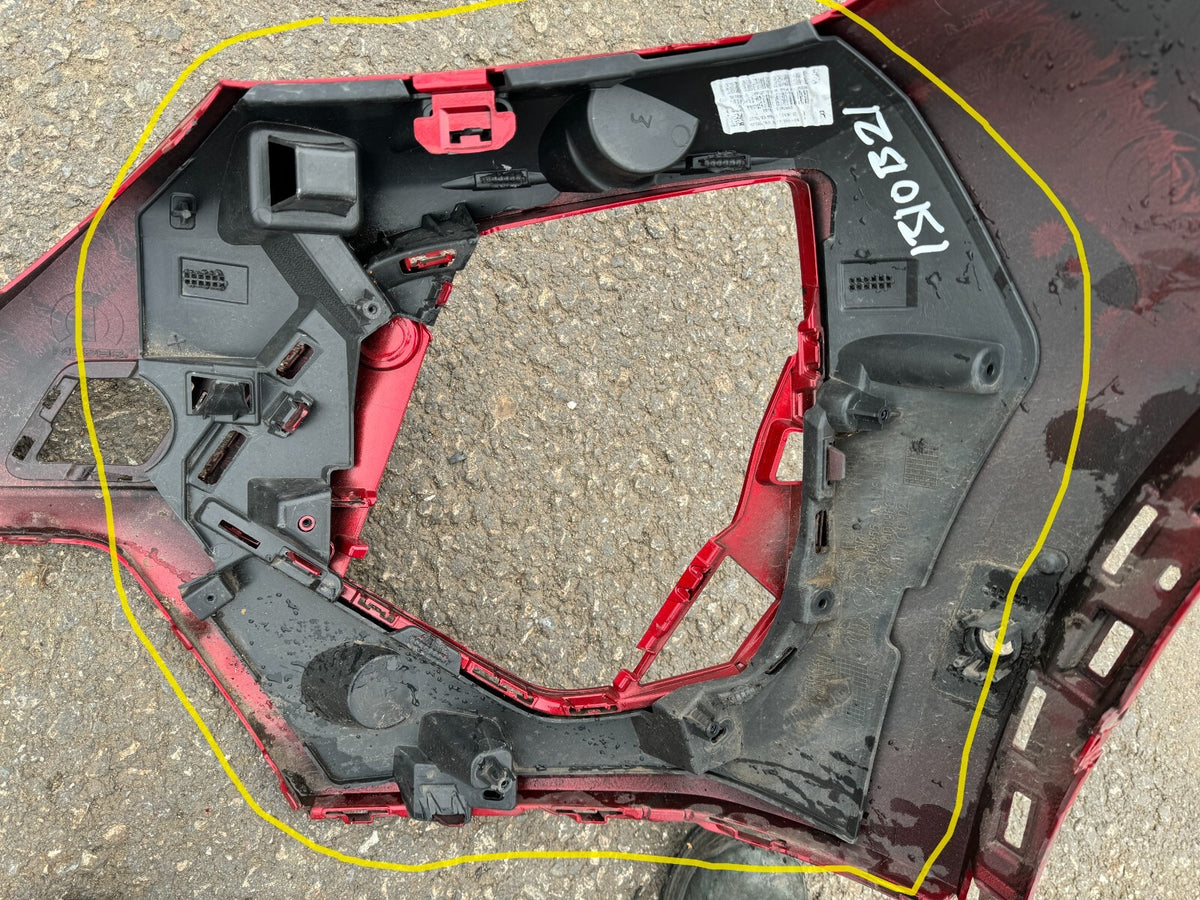 前右保桿支架 Peugeot 2008 II 小改款 23 起 9852667980