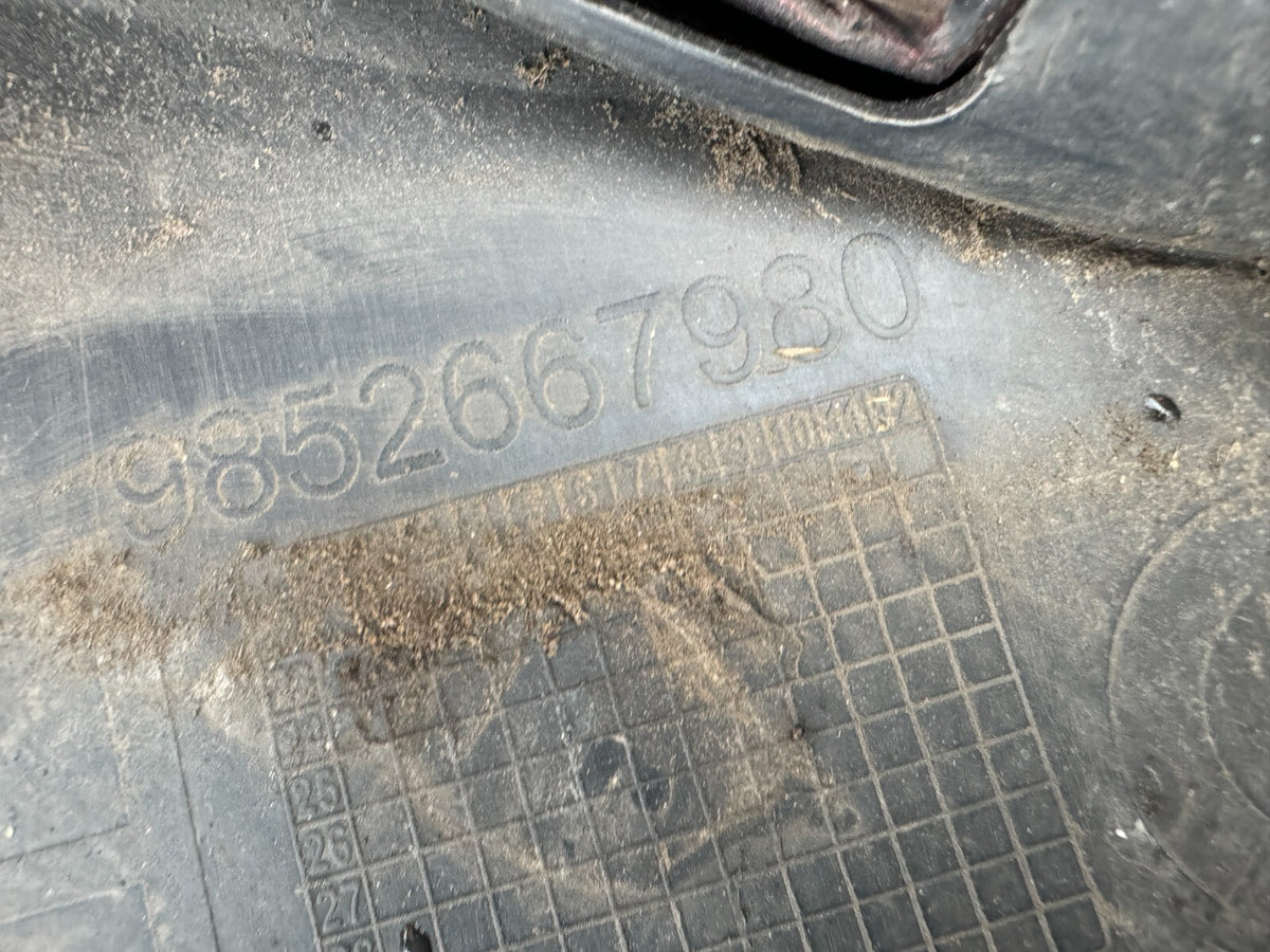 前右保桿支架 Peugeot 2008 II 小改款 23 起 9852667980