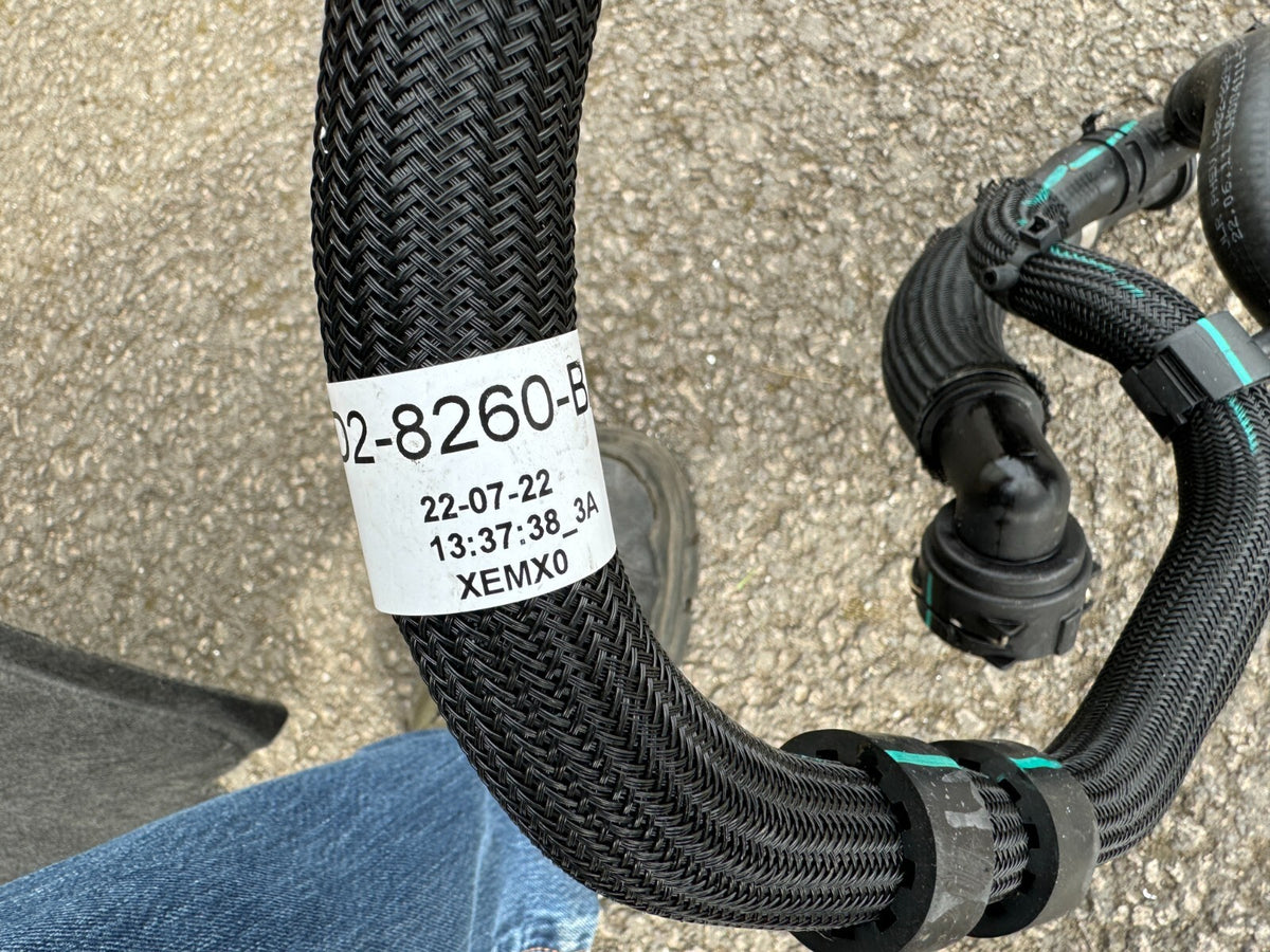 LAND ROVER DISCOVERY SPORT L550 1.5 P300e Hybrid 4x4 Hoses L8D2-8260-BA 2022