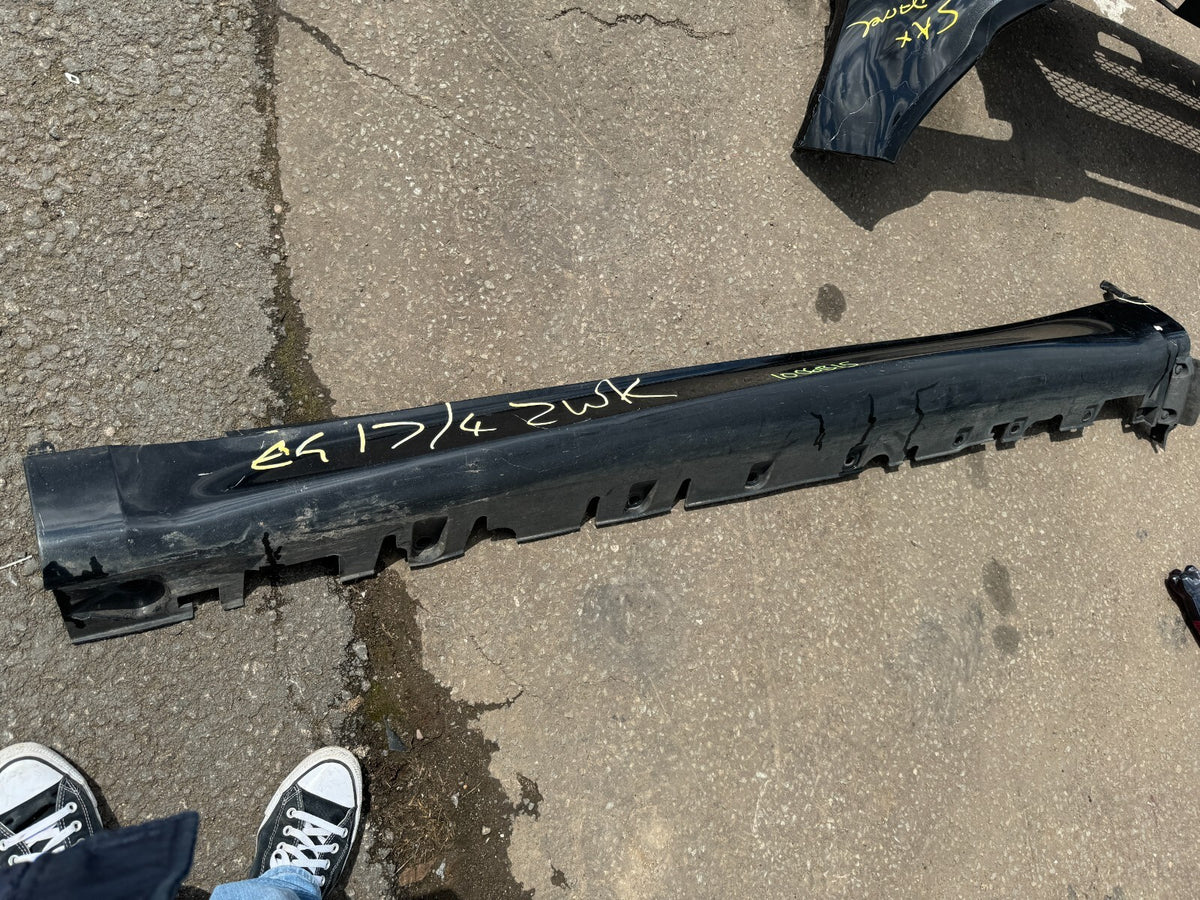 BMW X5 SIDE SKIRT LEFT 475 BLACK  F15 2013 - 2018 SCRATCHED AND DAMAGED