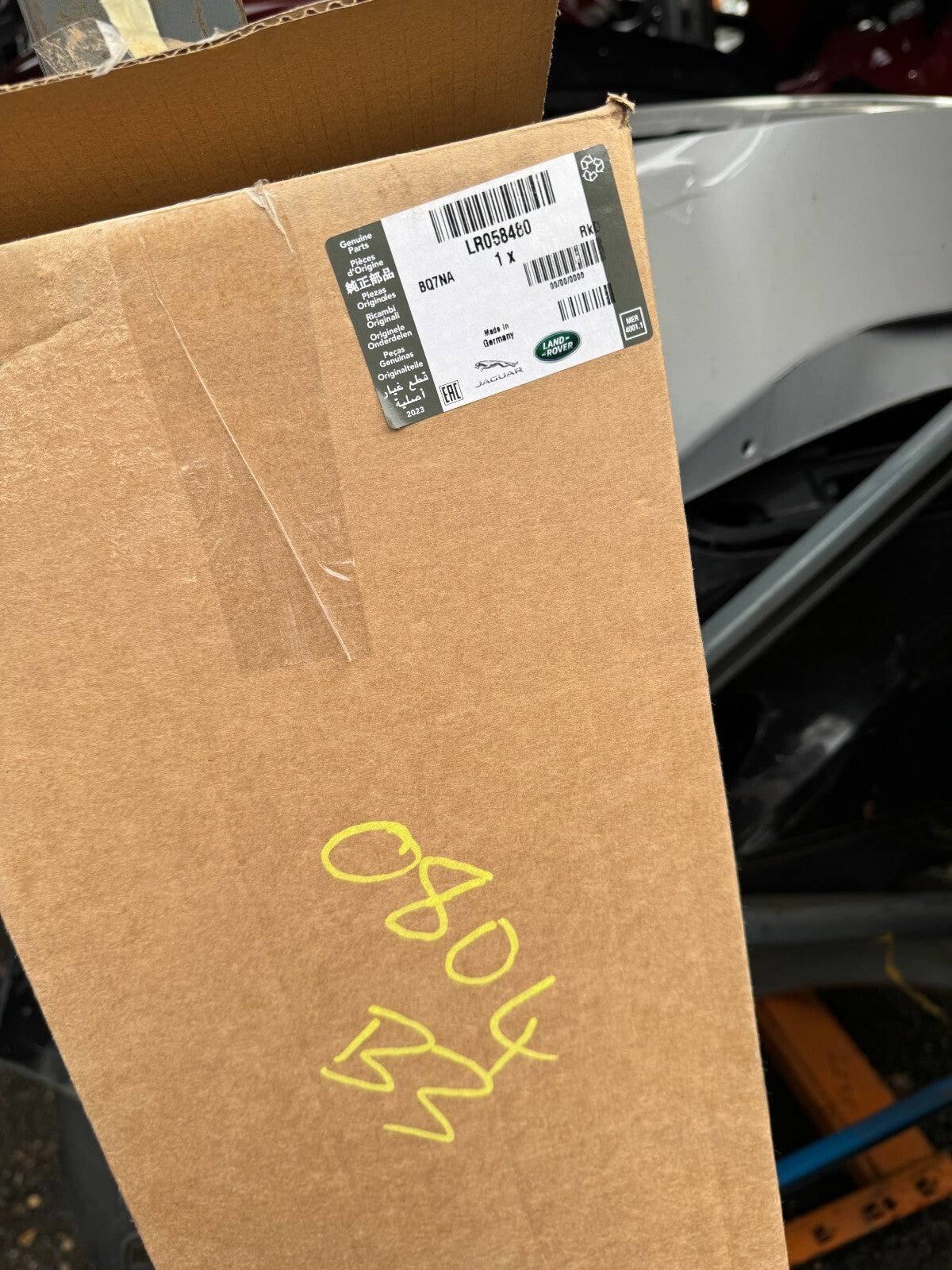 LR RR VELAR L560 Front Left Door Upper Moulding Strip LR058480 NEW GENUINE
