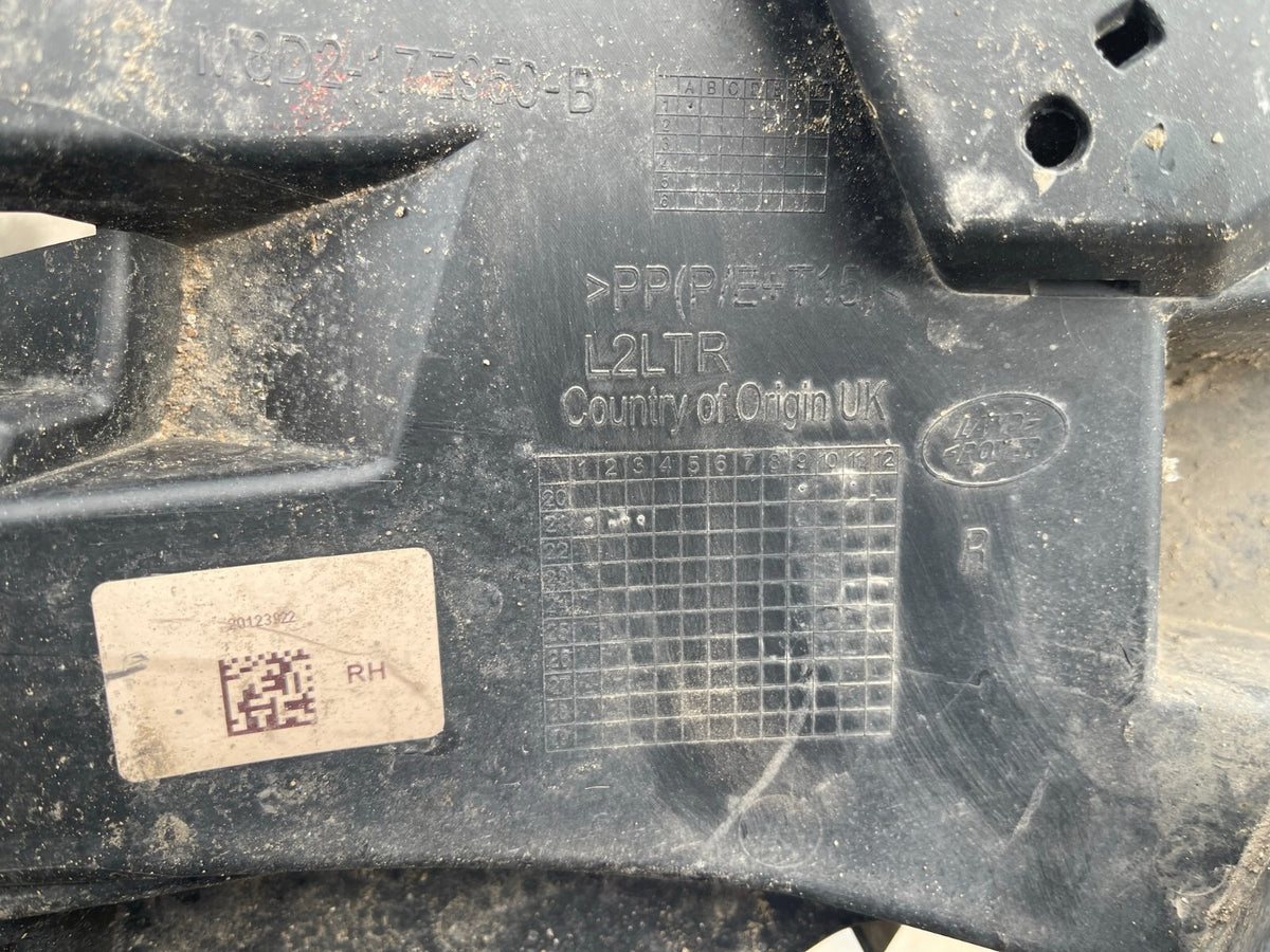 2021 Jaguar Land Rover support bracket m8d2-17e950-b
