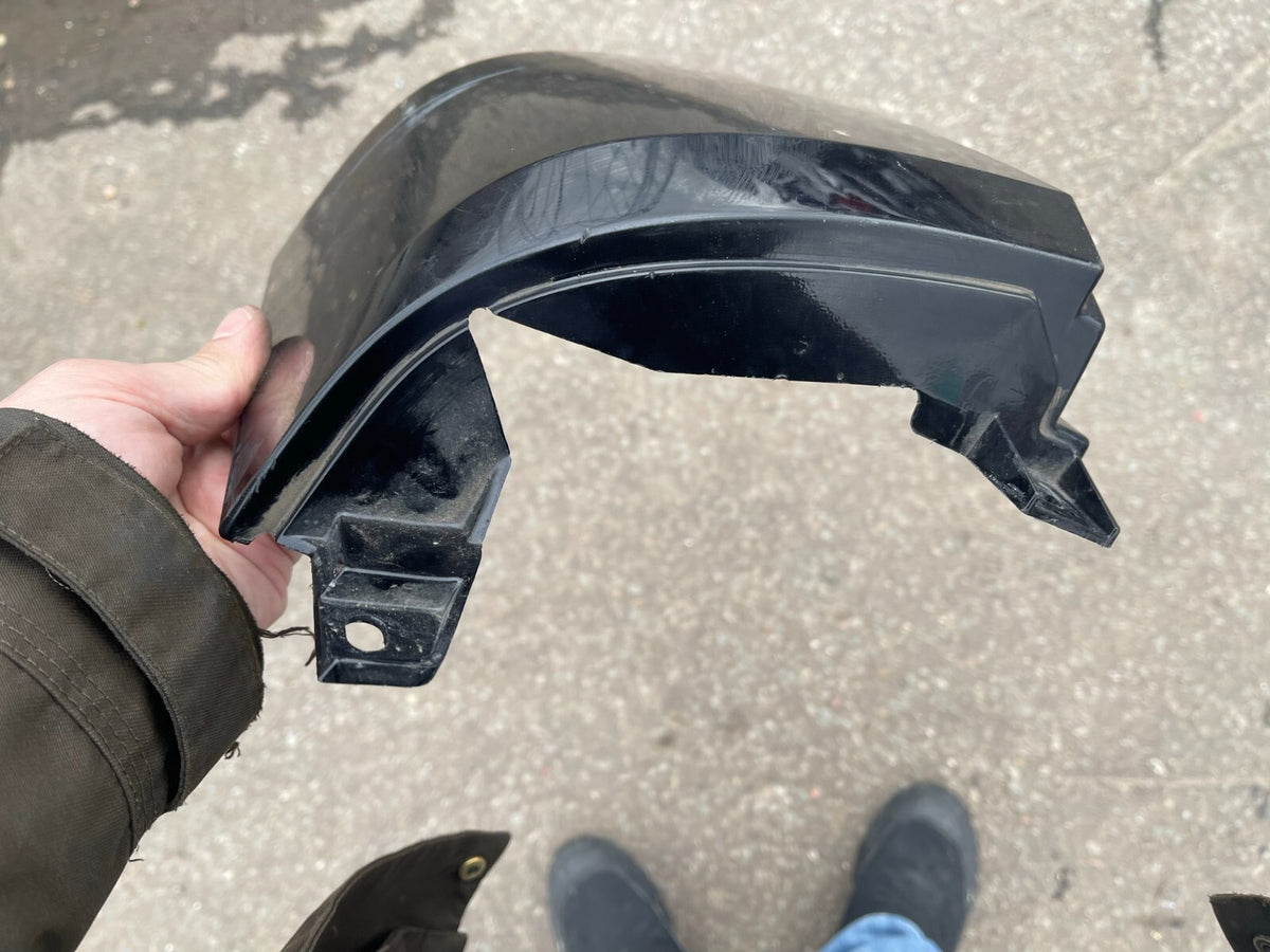 2020 GENUINE VW TRANSPORTER/MULTIVAN REAR BUMPER MOLDING TRIM BLACK 7E0807322B