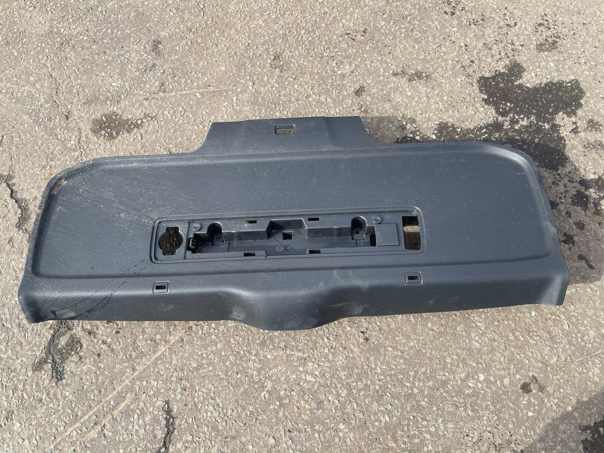2018 - 2021 Lower Gate Trim - Volvo XC60 Part number: 31426914
