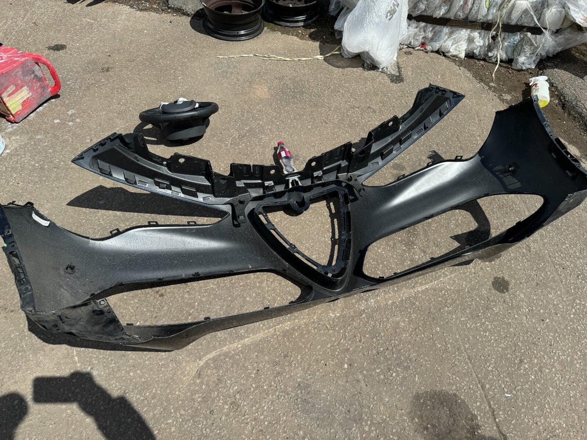 2023 Bumper Depan Alfa Romeo Stelvio 2017 ke atas 50549458 Baret retak lecet