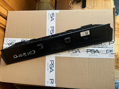 GENUINE LAND ROVER RANGE ROVER VELAR DEFLEKTOR UDARA GRILL DEPAN LR152433