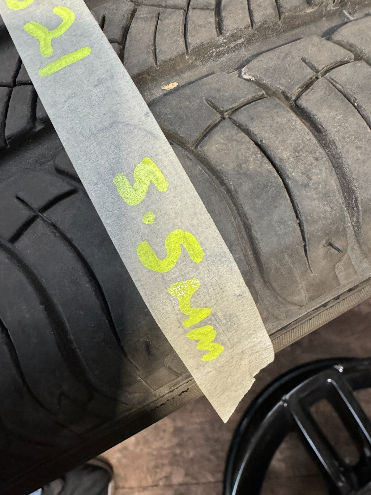 265 45 21 Michelin Latitude Tour HP M+S J LR 5.5mm