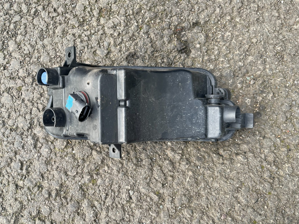 VW TRANSPORTER T6 2021 FRONT FOG LIGHT LEFT P/N: 7LA941661A