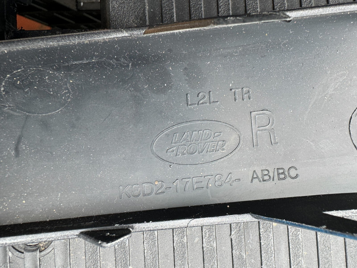 Ốp cản trước bên phải Range Rover Evoque (L551) chính hãng - K8D217E784AB