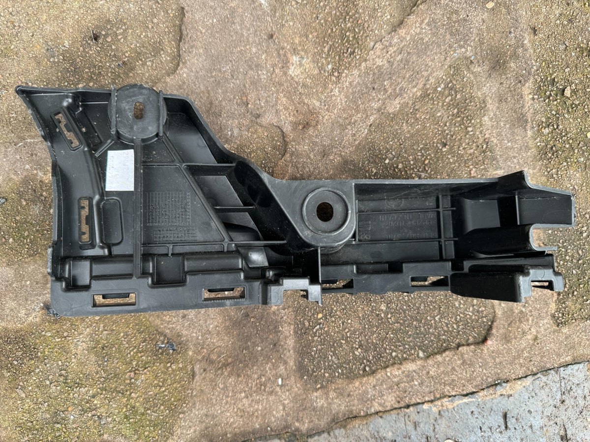2022 ขายึดกันชนหลัง ขวา ฝั่งคนขับ แท้ SEAT IBIZA 6F0807378C