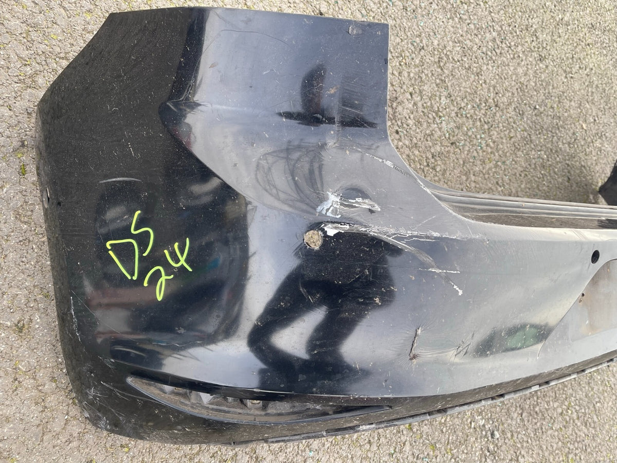 2013 - 2016 VOLKSWAGEN GOLF MK7 GENUINE REAR BUMPER 5G6807421