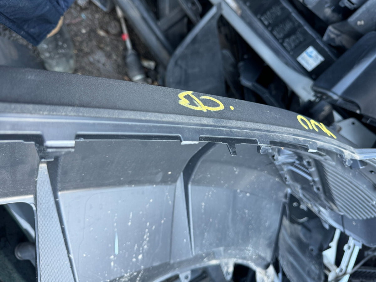 AUDI Q3 SPORTBACK S-LINE 2020 ke atas bumper belakang bagian bawah original 83F807521 ADA KERUSAKAN