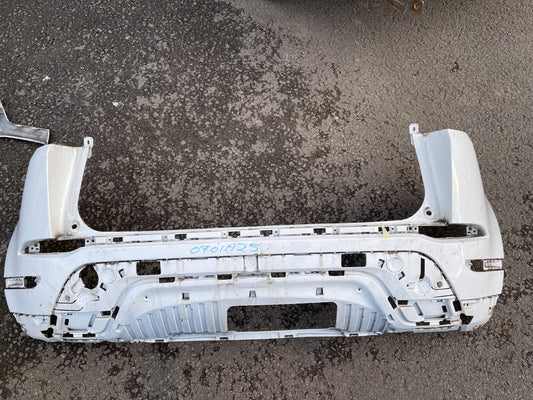 Land Rover Range Rover Evoque 2019 L551 Bumper Belakang Warna Fuji White