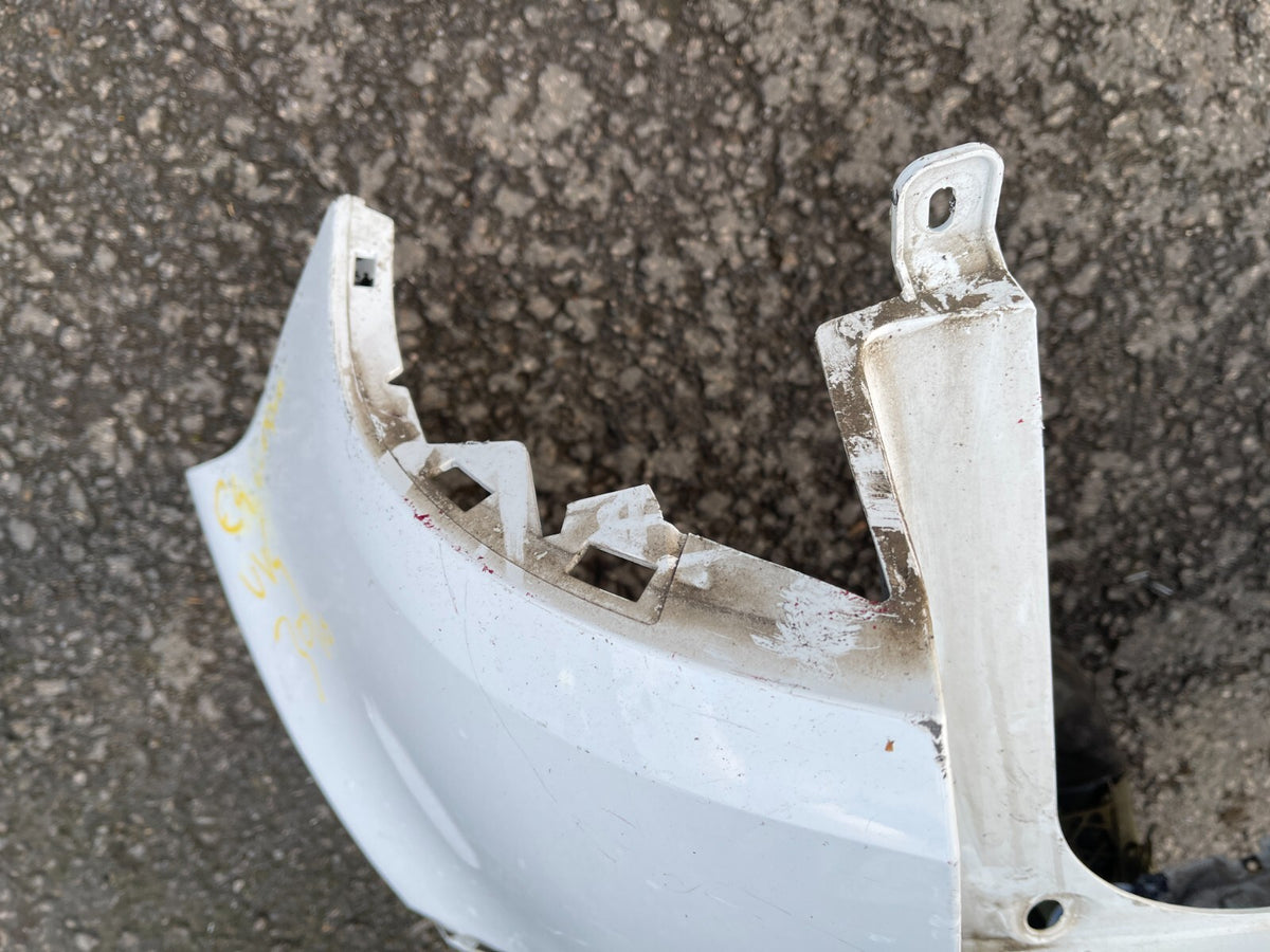Land Rover Range Rover Evoque 2019 L551 Bumper Belakang Warna Fuji White