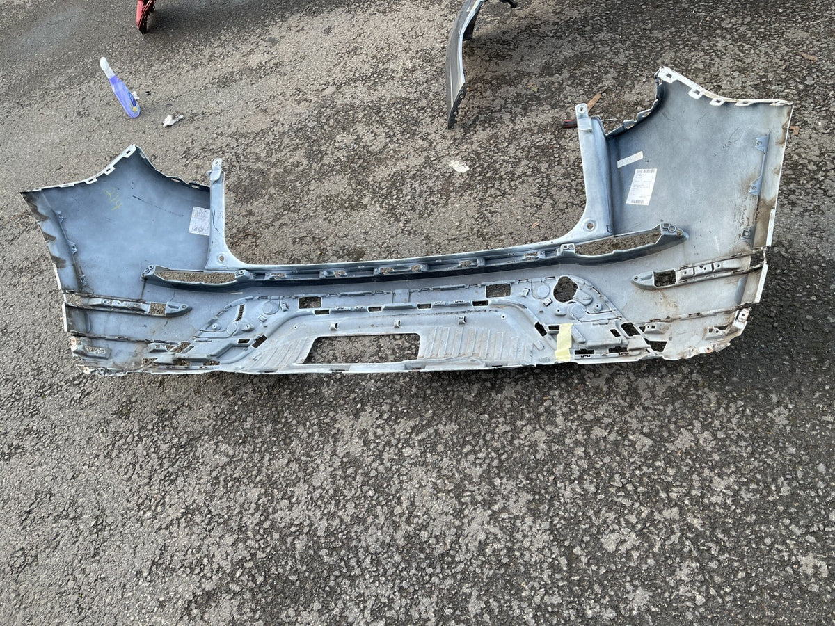 Land Rover Range Rover Evoque 2019 L551 Bumper Belakang Warna Fuji White