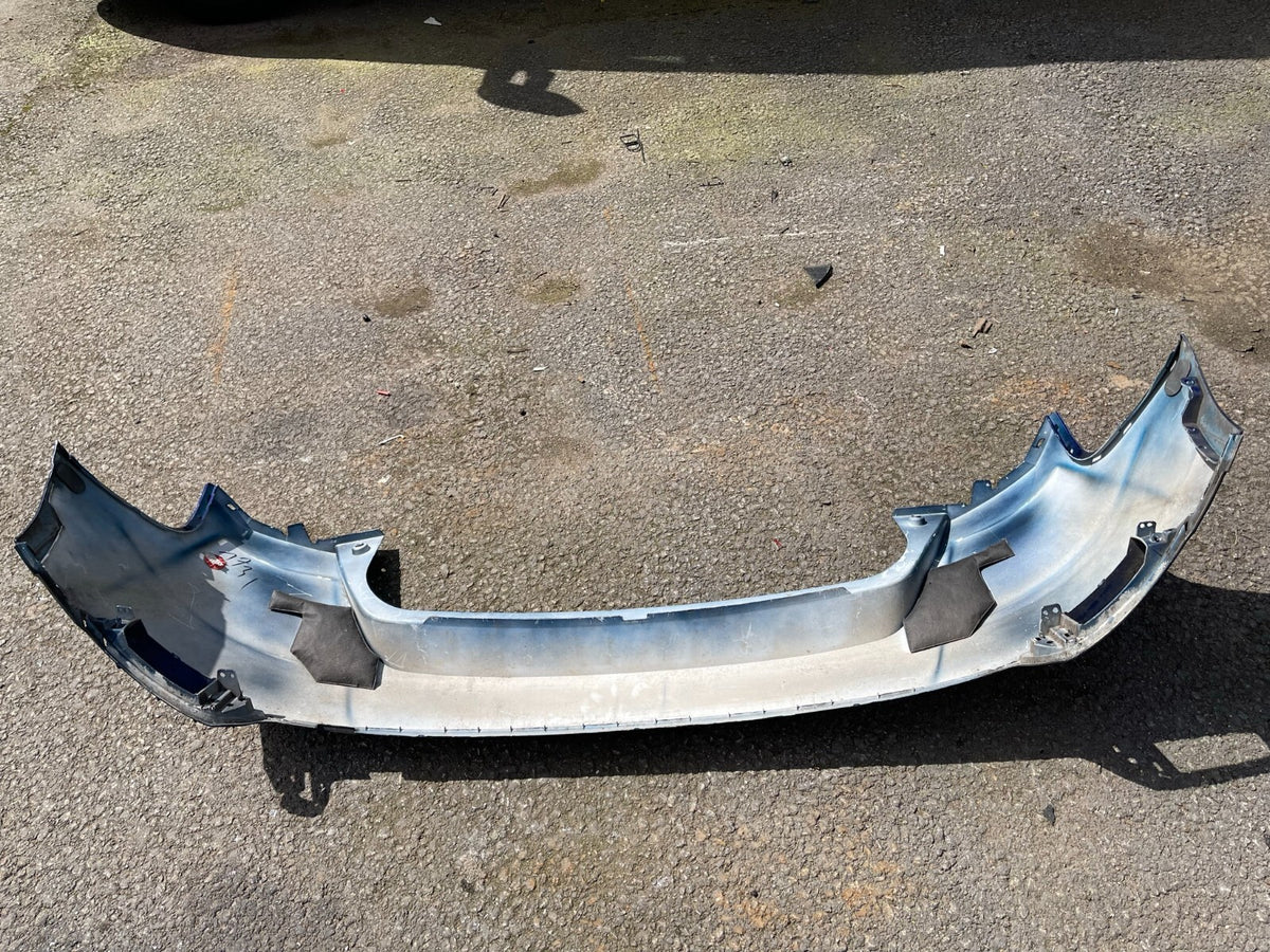 2015-2018 FORD FOCUS BUMPER BELAKANG WARNA BIRU. F1EB-17906-A
