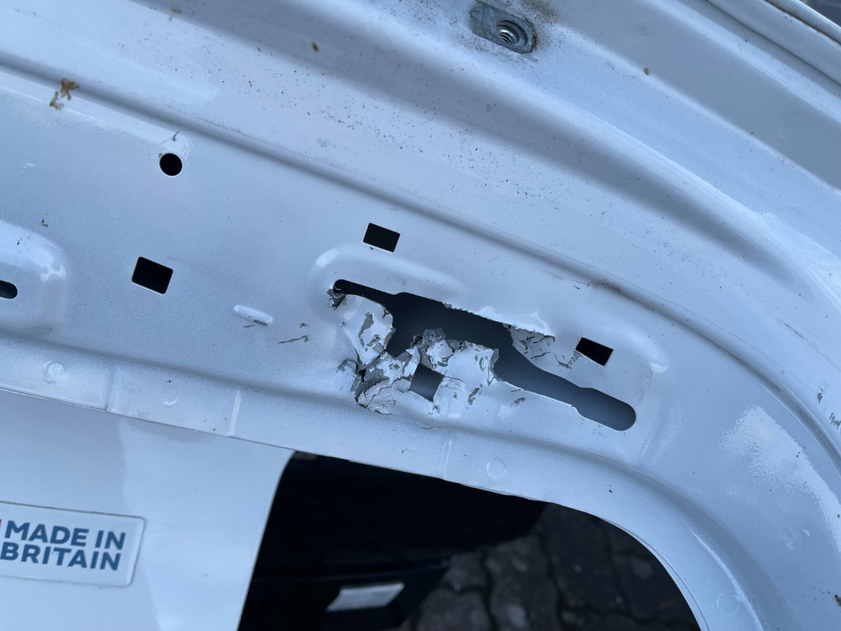 GENUINE VOLKSWAGEN TIGUAN TAILGATE BOOTLID 5N082717