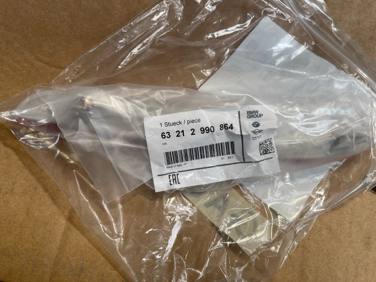 GENUINE BMW X1 E84 + M Sport Reflektor Bumper Belakang - Kanan 63142990864