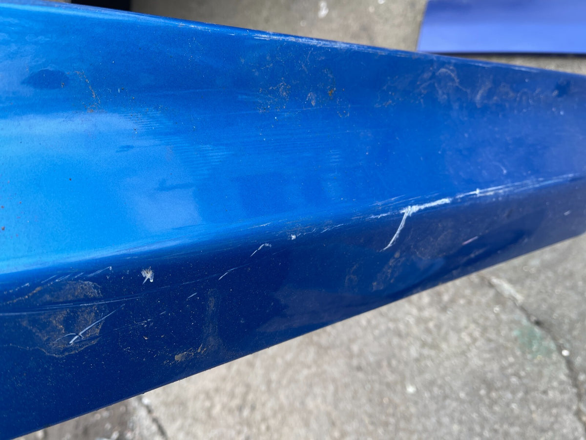 2021 fiat 500x sport right rear wheel arch trim 735696681 scratched and scuffed