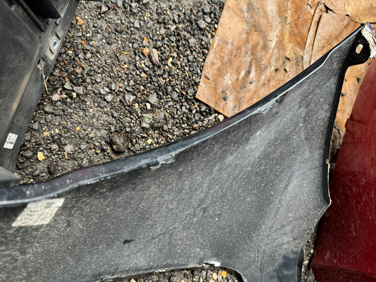 GENUINE TOYOTA PRIUS MK4 15-2019 FRONT LEFT PASSENGER SIDE BUMPER CORNER